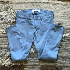 👑 hollister baby blue jeans 👑